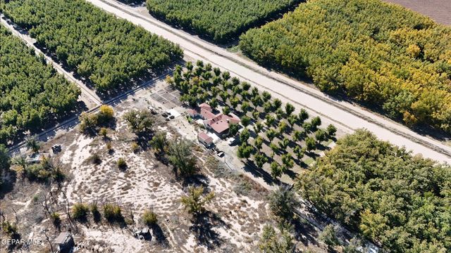 2452 W O'Hara Road, Anthony, NM 88021