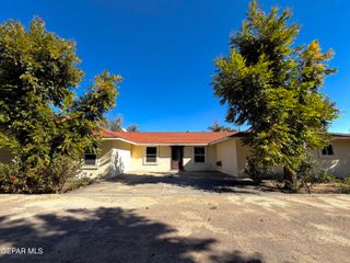 2452 W O'Hara Road, Anthony, NM 88021