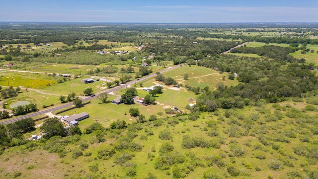 3363 Fm 713, Lockhart, TX 78644