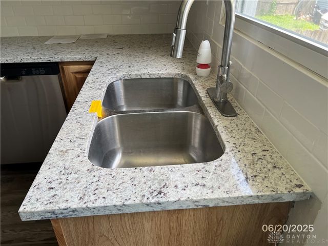 1410 Carlisle Avenue, Dayton, OH 45420