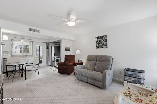 328 S Paseo Quinta Apt B, Green Valley, AZ 85614