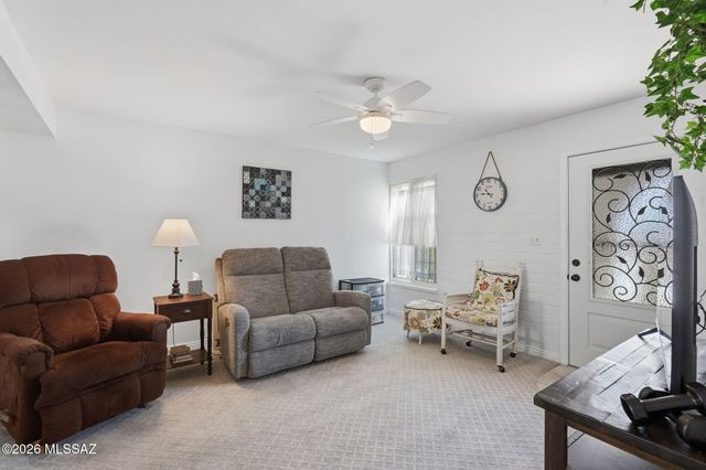 328 S Paseo Quinta Apt B, Green Valley, AZ 85614