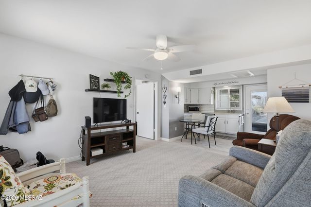 328 S Paseo Quinta Apt B, Green Valley, AZ 85614