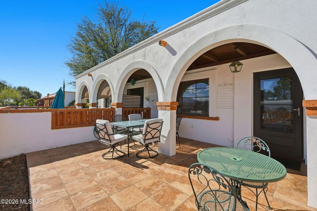 328 S Paseo Quinta Apt B, Green Valley, AZ 85614