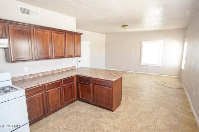 2862 Grant Avenue 3, El Paso, TX 79930