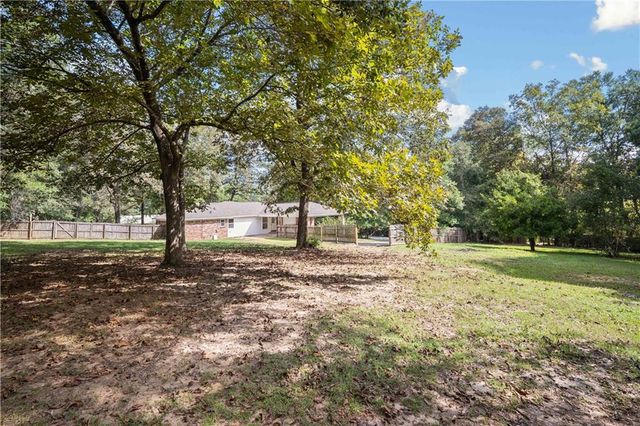 2560 Wedgewood Drive, Semmes, AL 36575