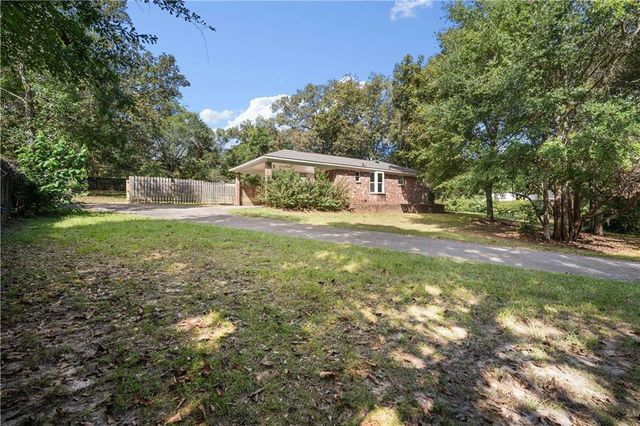 2560 Wedgewood Drive, Semmes, AL 36575