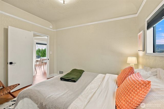 10115 66th Avenue S, Seattle, WA 98178