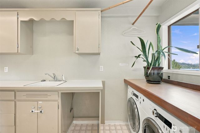 10115 66th Avenue S, Seattle, WA 98178