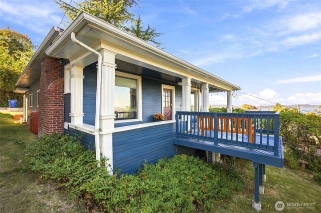 10115 66th Avenue S, Seattle, WA 98178