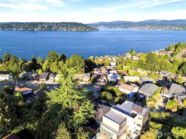 10115 66th Avenue S, Seattle, WA 98178