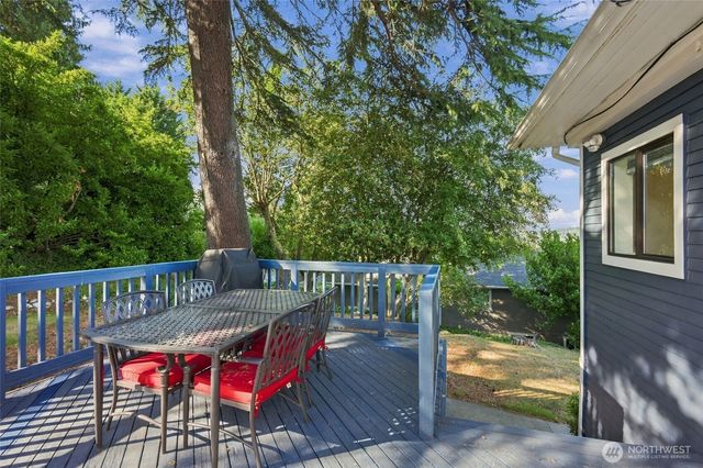 10115 66th Avenue S, Seattle, WA 98178