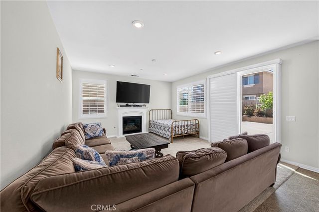 4974 Deer Grass Drive, Fontana, CA 92336