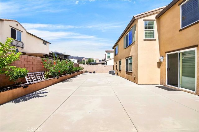 4974 Deer Grass Drive, Fontana, CA 92336