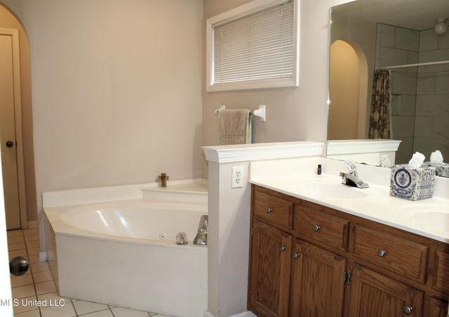 6347 Braybourne Place, Olive Branch, MS 38654