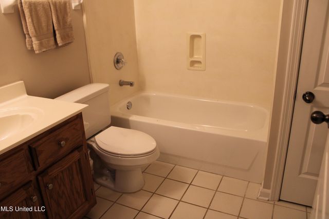 6347 Braybourne Place, Olive Branch, MS 38654