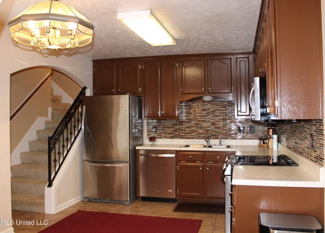 6347 Braybourne Place, Olive Branch, MS 38654