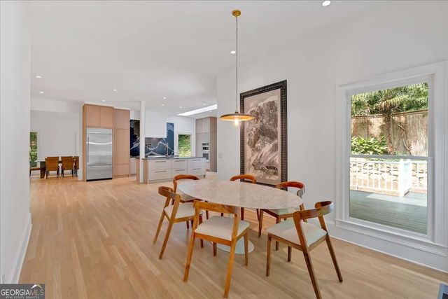 400 OLD IVY Road NE, Atlanta, GA 30342