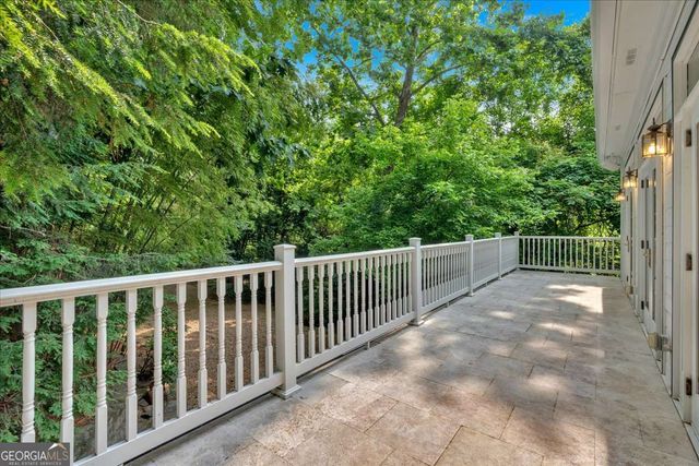 400 OLD IVY Road NE, Atlanta, GA 30342