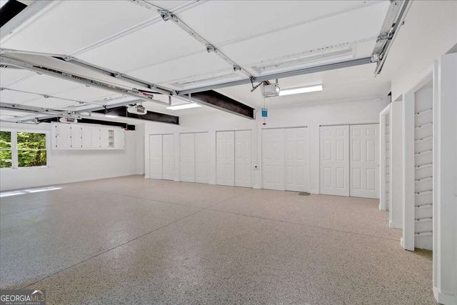 400 OLD IVY Road NE, Atlanta, GA 30342