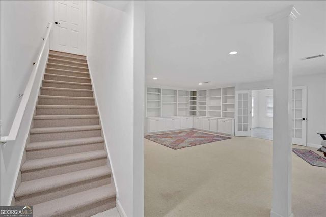 400 OLD IVY Road NE, Atlanta, GA 30342