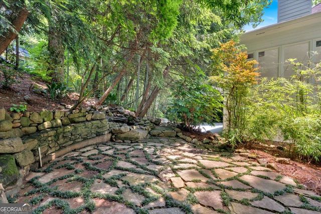 400 OLD IVY Road NE, Atlanta, GA 30342