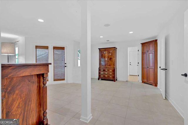 400 OLD IVY Road NE, Atlanta, GA 30342