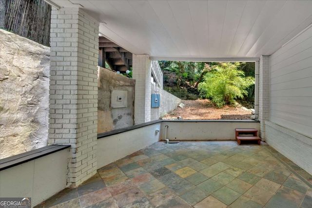 400 OLD IVY Road NE, Atlanta, GA 30342