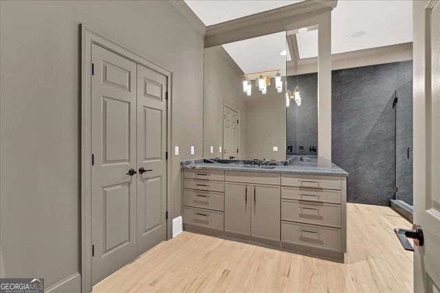 400 OLD IVY Road NE, Atlanta, GA 30342