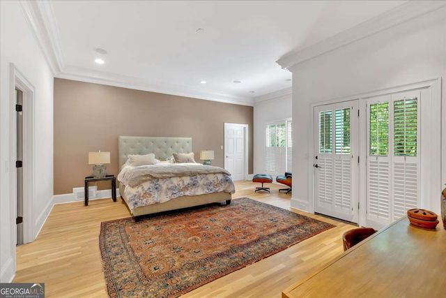 400 OLD IVY Road NE, Atlanta, GA 30342