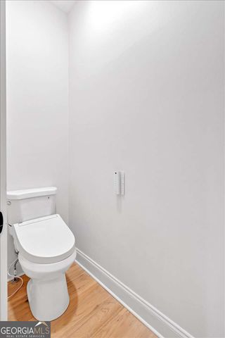 400 OLD IVY Road NE, Atlanta, GA 30342