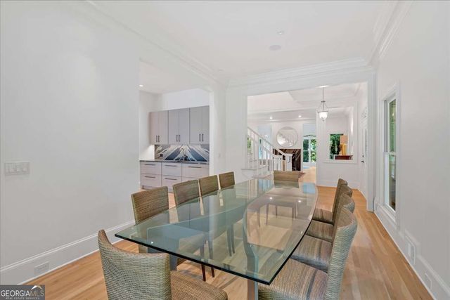 400 OLD IVY Road NE, Atlanta, GA 30342