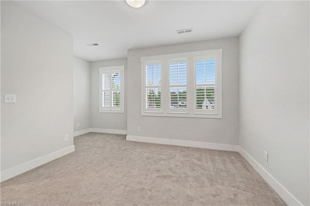 5106 Whaitley Lane, Greensboro, NC 27407