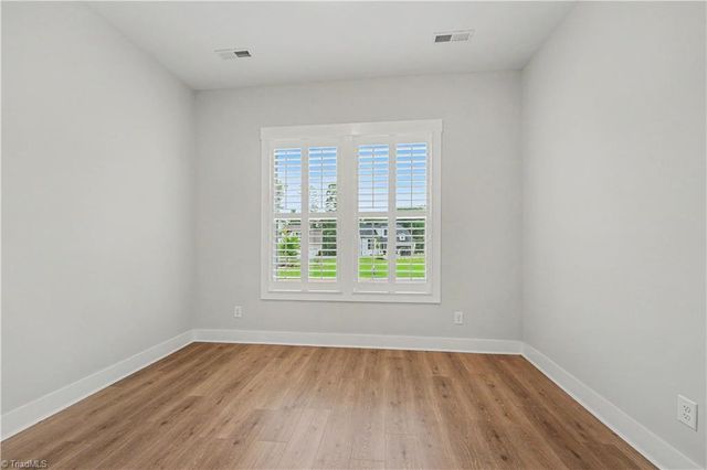5106 Whaitley Lane, Greensboro, NC 27407
