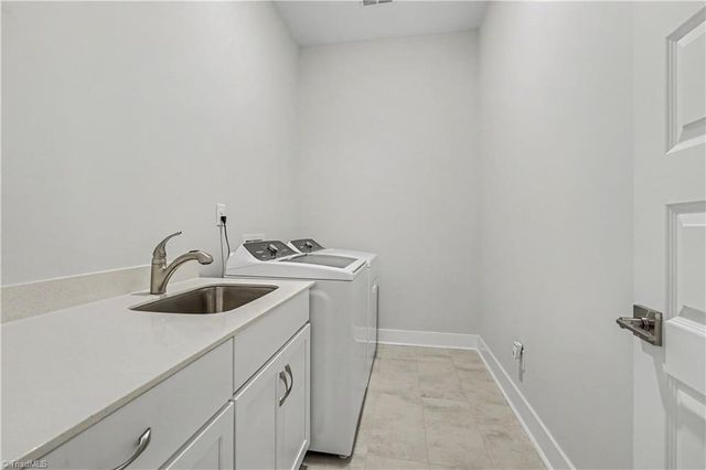 5106 Whaitley Lane, Greensboro, NC 27407