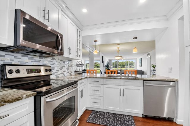 2421 Village Boulevard 106, West Palm Beach, FL 33409