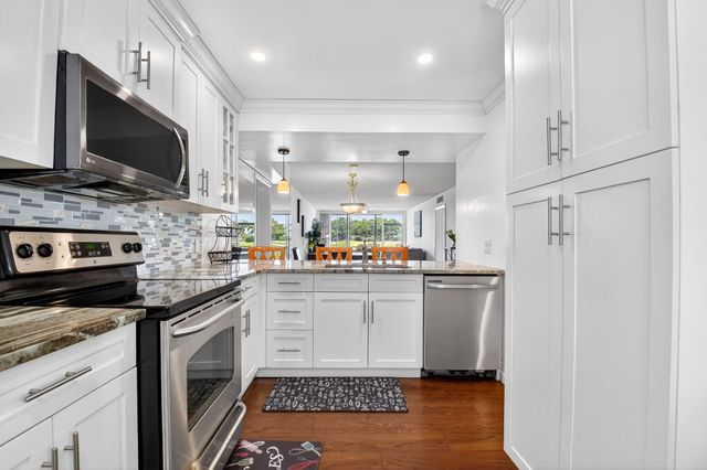 2421 Village Boulevard 106, West Palm Beach, FL 33409