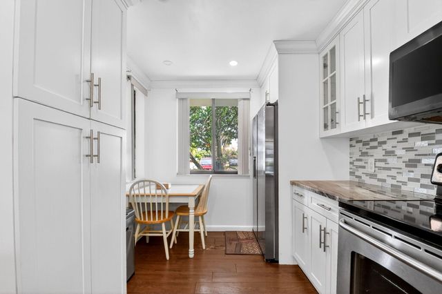 2421 Village Boulevard 106, West Palm Beach, FL 33409