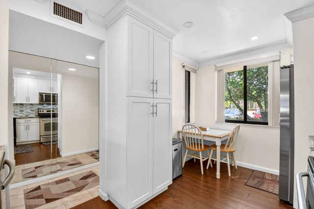 2421 Village Boulevard 106, West Palm Beach, FL 33409