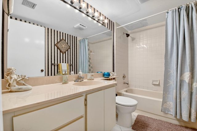 2421 Village Boulevard 106, West Palm Beach, FL 33409