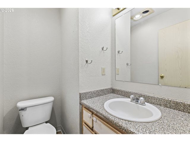 7509 Ne VANCOUVER MALL Dr A5, Vancouver, WA 98662