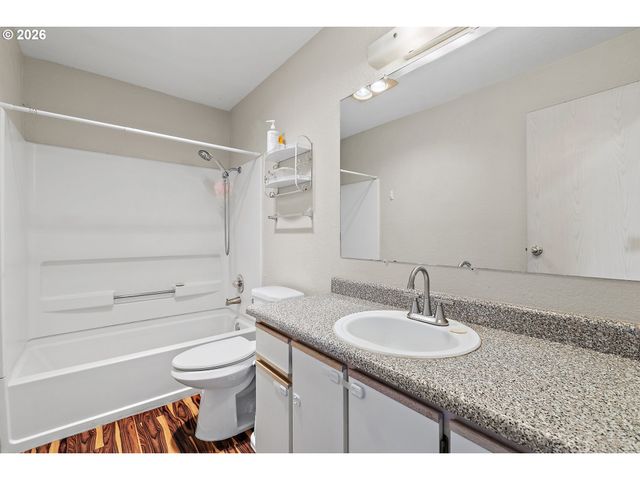 7509 Ne VANCOUVER MALL Dr A5, Vancouver, WA 98662