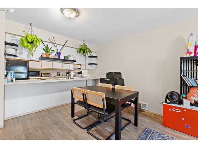 7509 Ne VANCOUVER MALL Dr A5, Vancouver, WA 98662