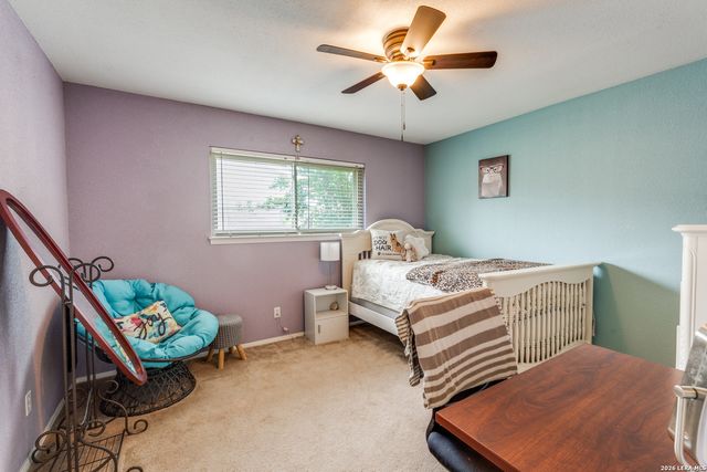 211 FORREST TRL, Universal City, TX 78148