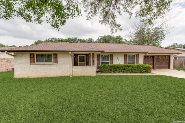 211 FORREST TRL, Universal City, TX 78148