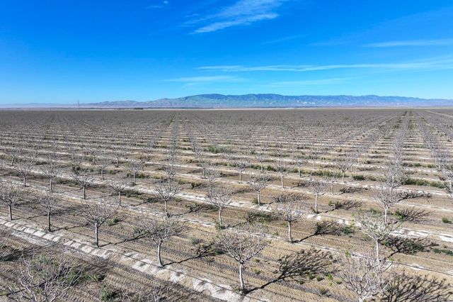 22889 S Colusa Avenue, Five Points, CA 93624