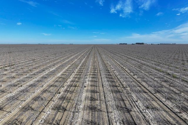 22889 S Colusa Avenue, Five Points, CA 93624