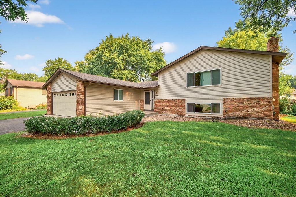 4118 78th Court N, Brooklyn Park, MN 55443