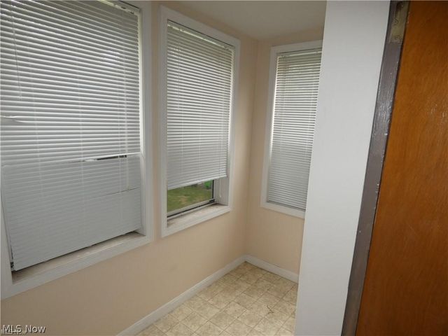 3864 E 52nd Street, Newburgh Heights, OH 44105
