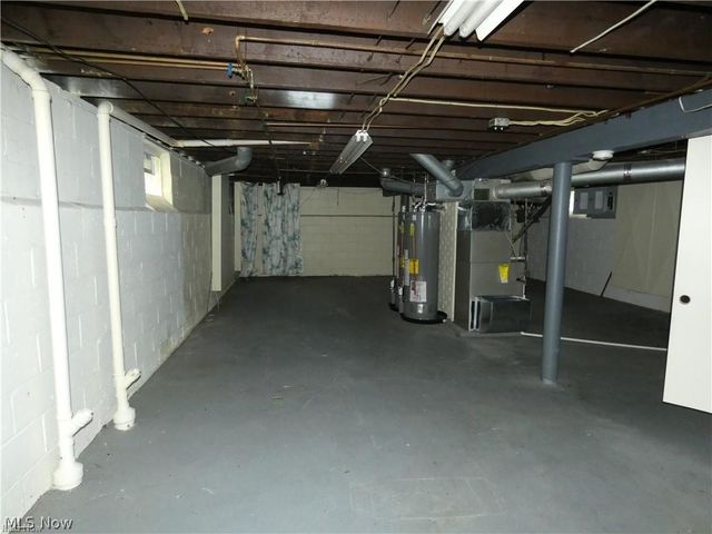 3864 E 52nd Street, Newburgh Heights, OH 44105
